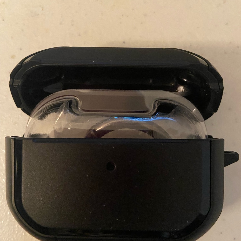 Airpod case - Picture 2 of 3